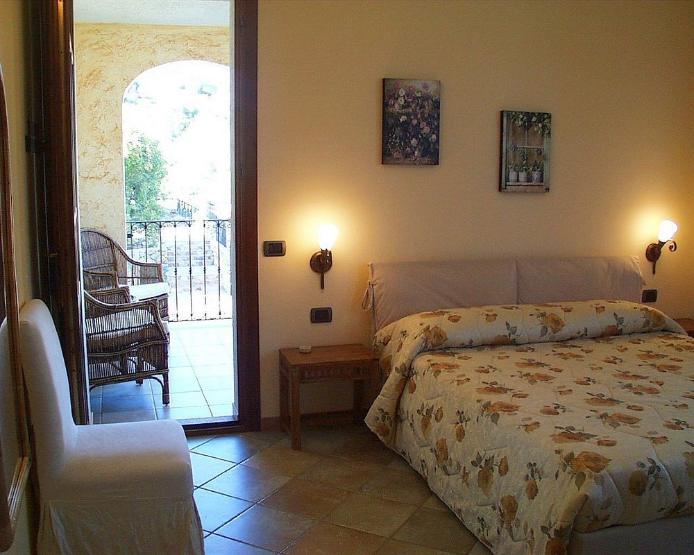 Hotel La Corte Rosada Villasimius Exterior foto