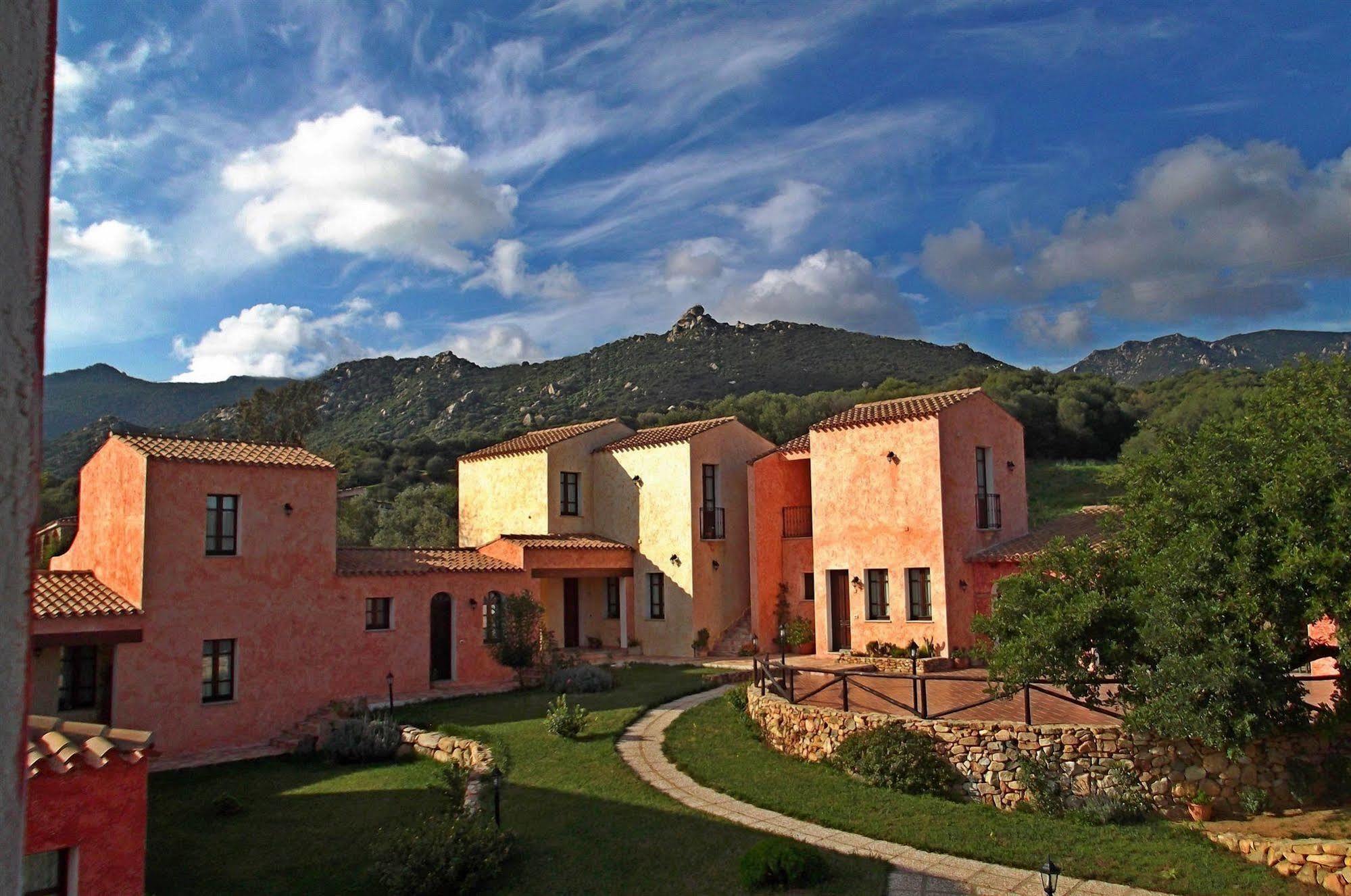 Hotel La Corte Rosada Villasimius Exterior foto